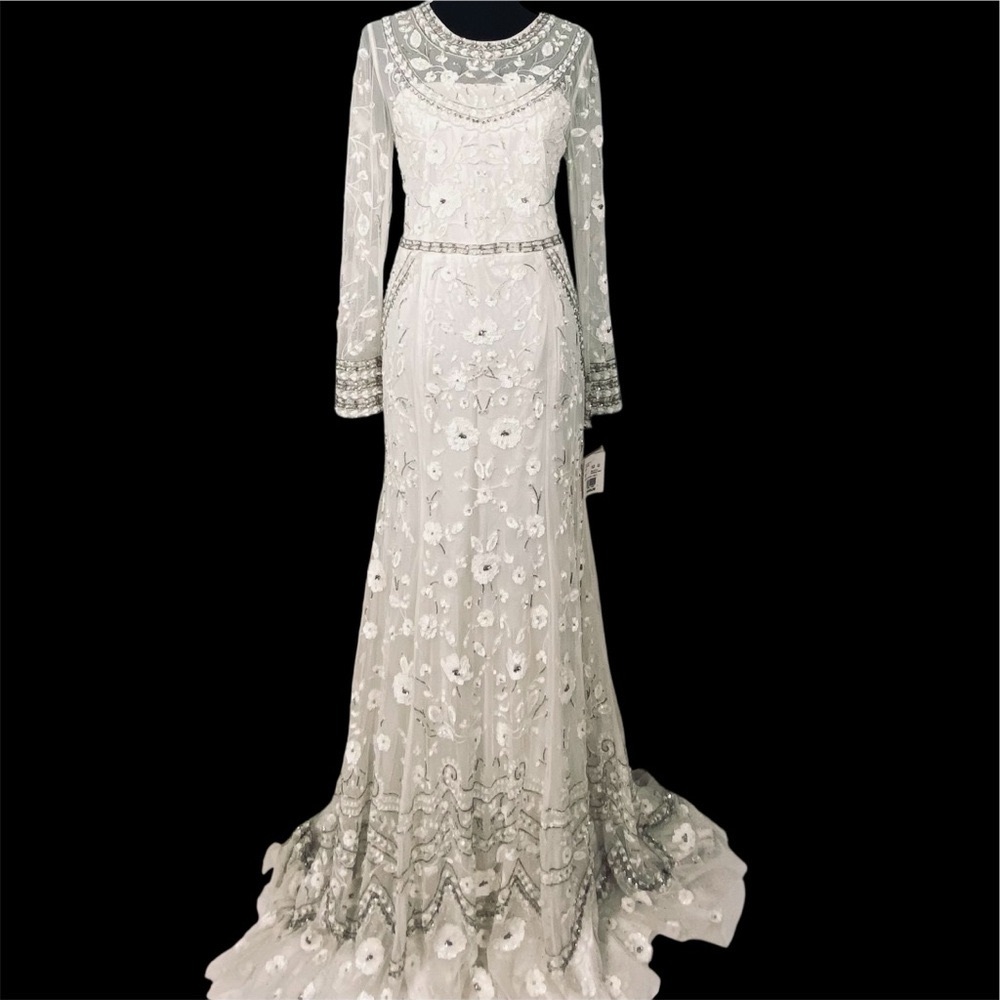 David’s bridal Elegant White Floral Lace Dress